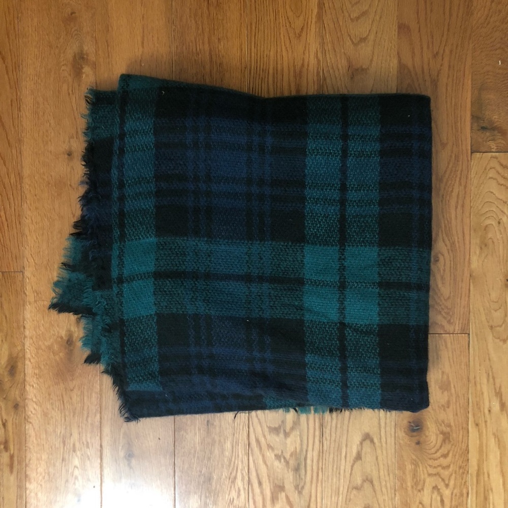 Like New! Plaid Blanket Scarf!